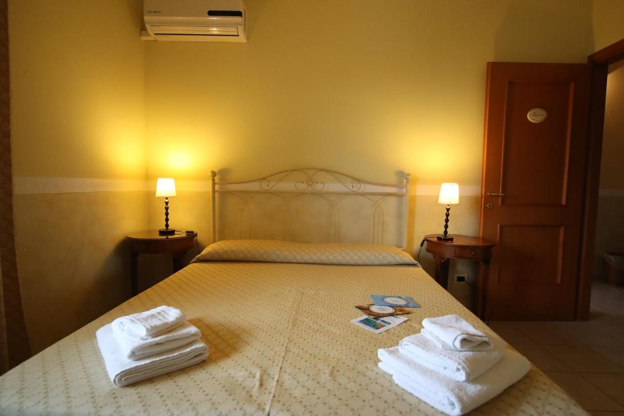 Le Terrazze B&B Formia Buitenkant foto