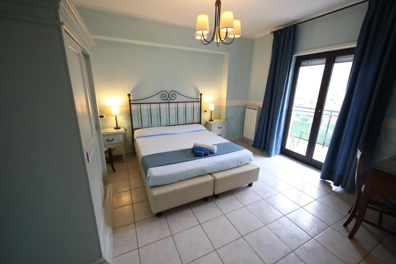 Le Terrazze B&B Formia Buitenkant foto
